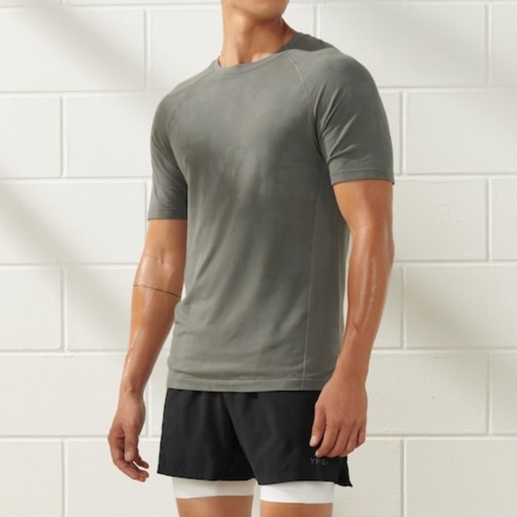 Abercrombie YPB infinityKNIT tee - Picture 6 of 8